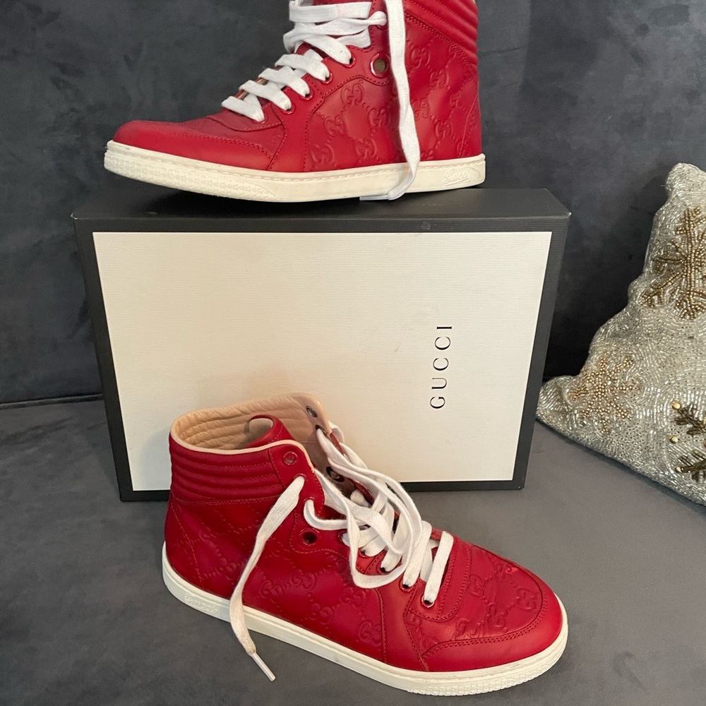 Authentic Gucci sneakers